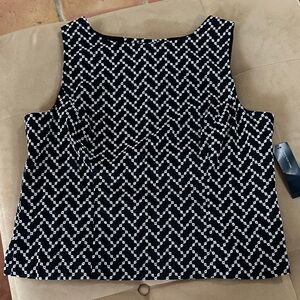 Jones New York Black White Embroidered Top buttons NWT